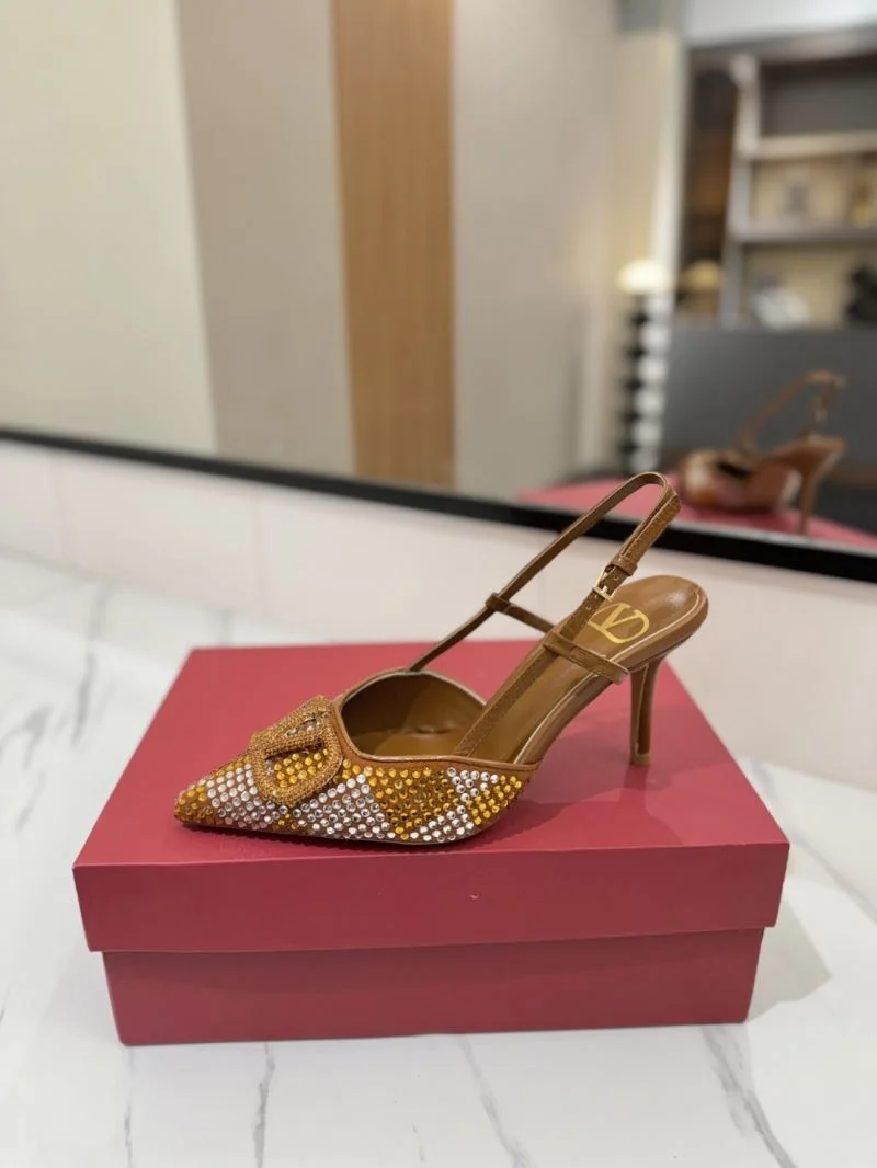 Sporty Valentino Sandals 36628