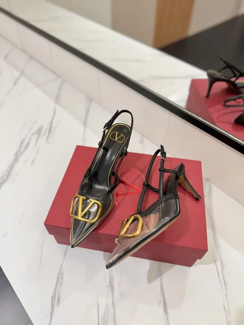 Sporty Valentino Sandals 36626