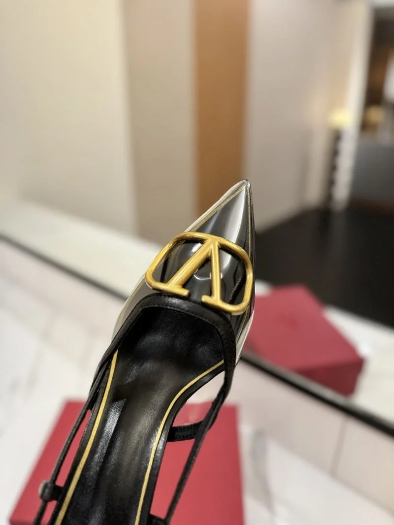 Sporty Valentino Sandals 36626