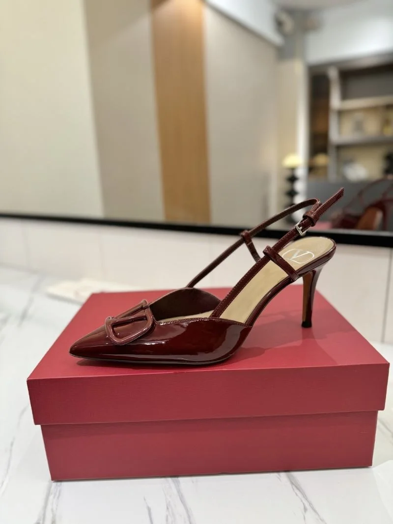 Minimalist Valentino Sandals 36617