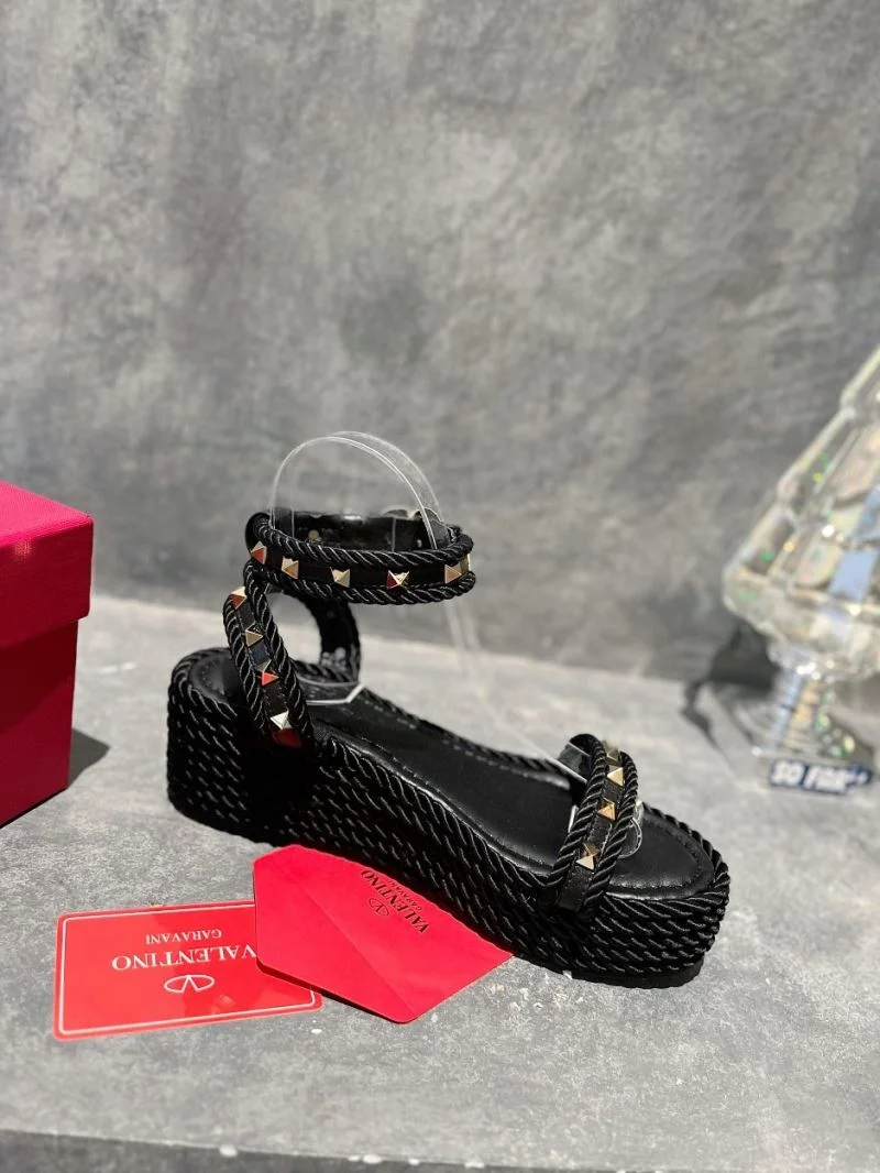 Valentino Sandals Attractive 36610