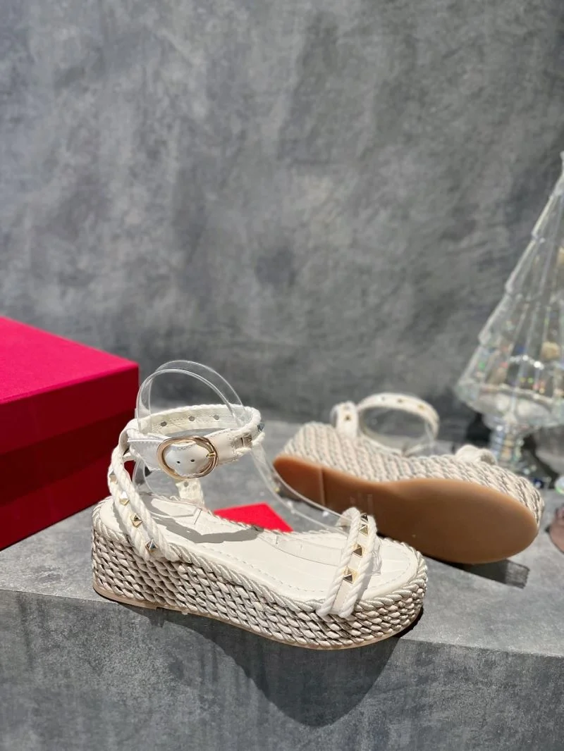 WrinkleFree Valentino Sandals 36613