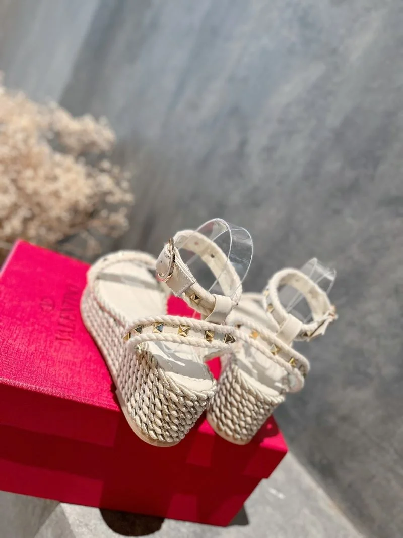 WrinkleFree Valentino Sandals 36613