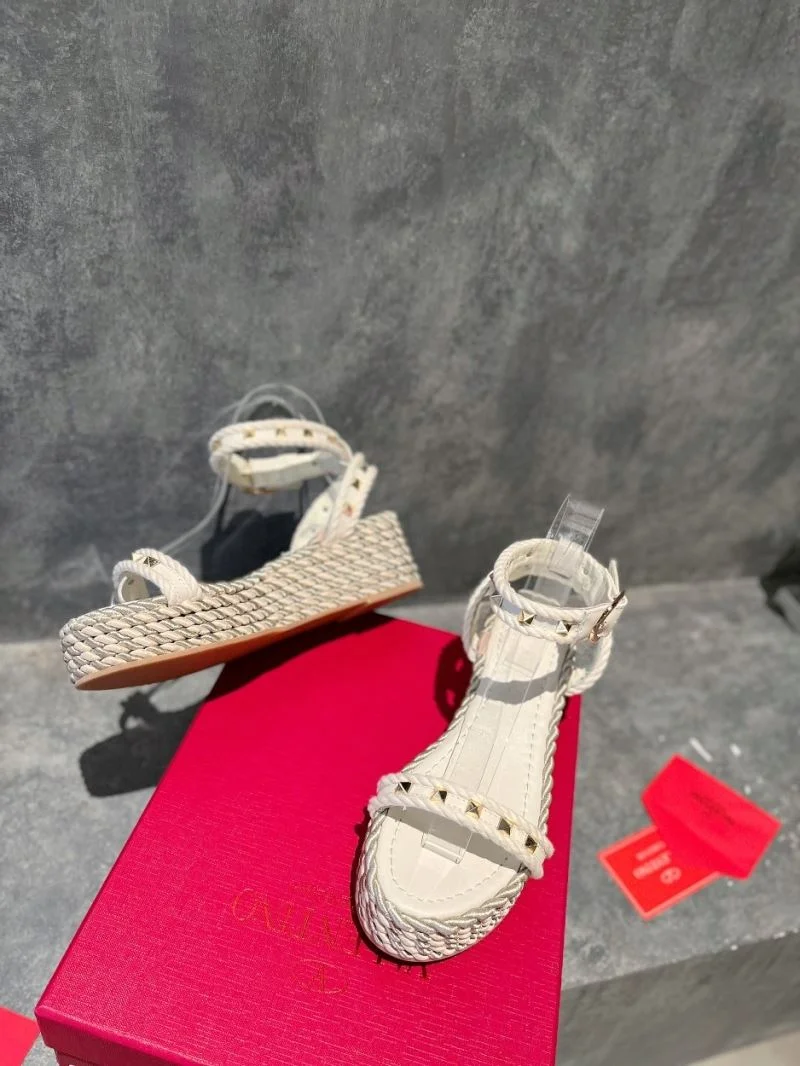 WrinkleFree Valentino Sandals 36613