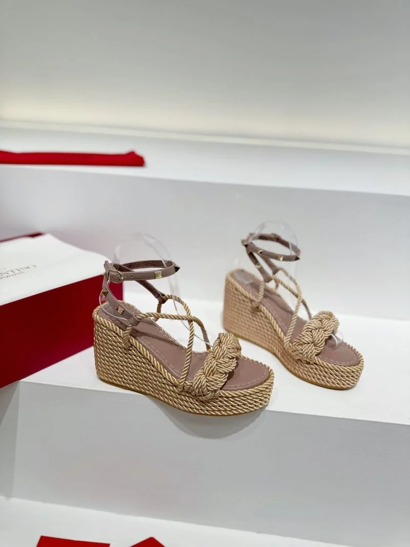 Valentino Sandals Sleek 36612