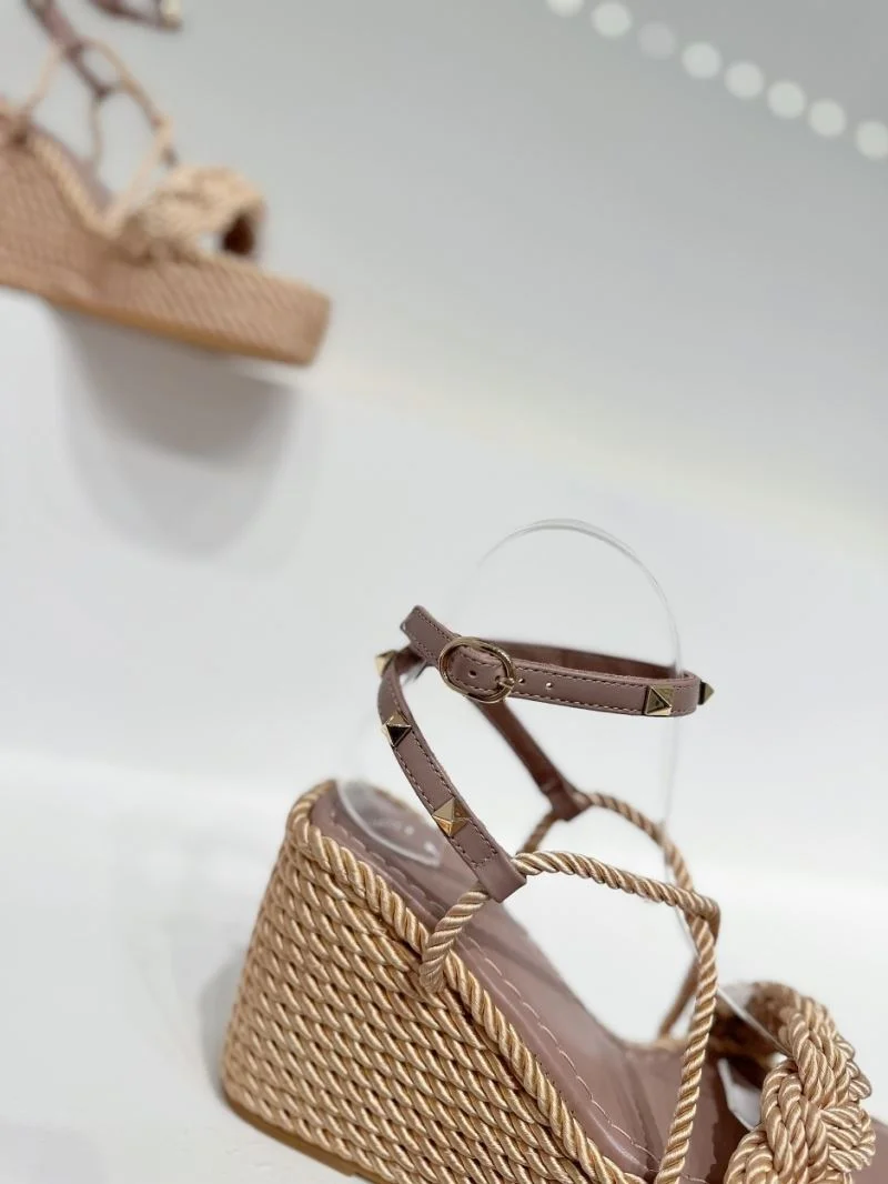 Valentino Sandals Sleek 36612