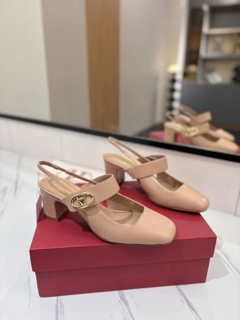 Valentino Sandals Trendy 36604