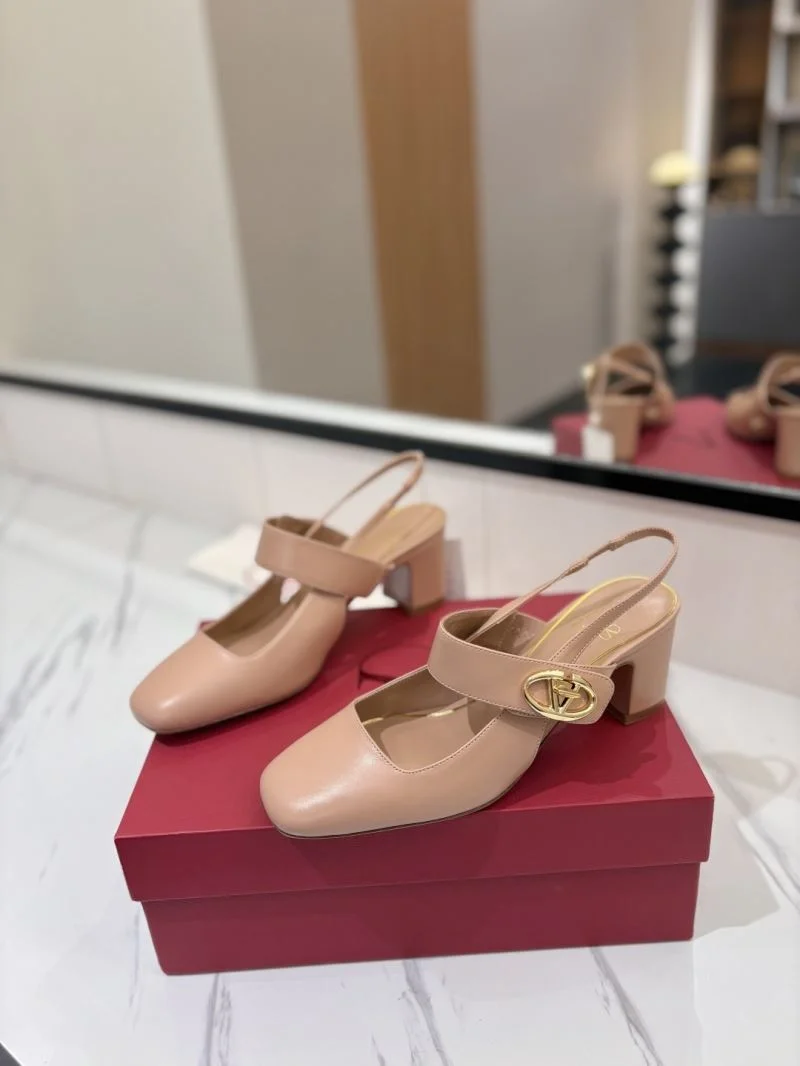 Valentino Sandals Trendy 36604