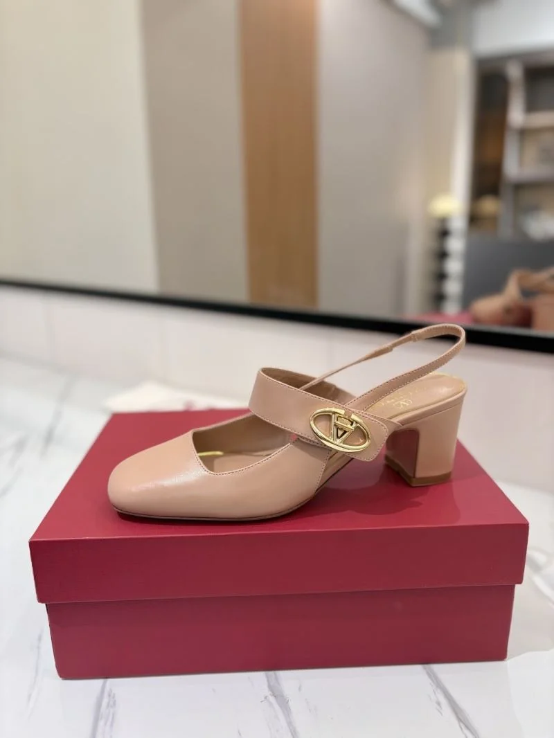 Valentino Sandals Trendy 36604
