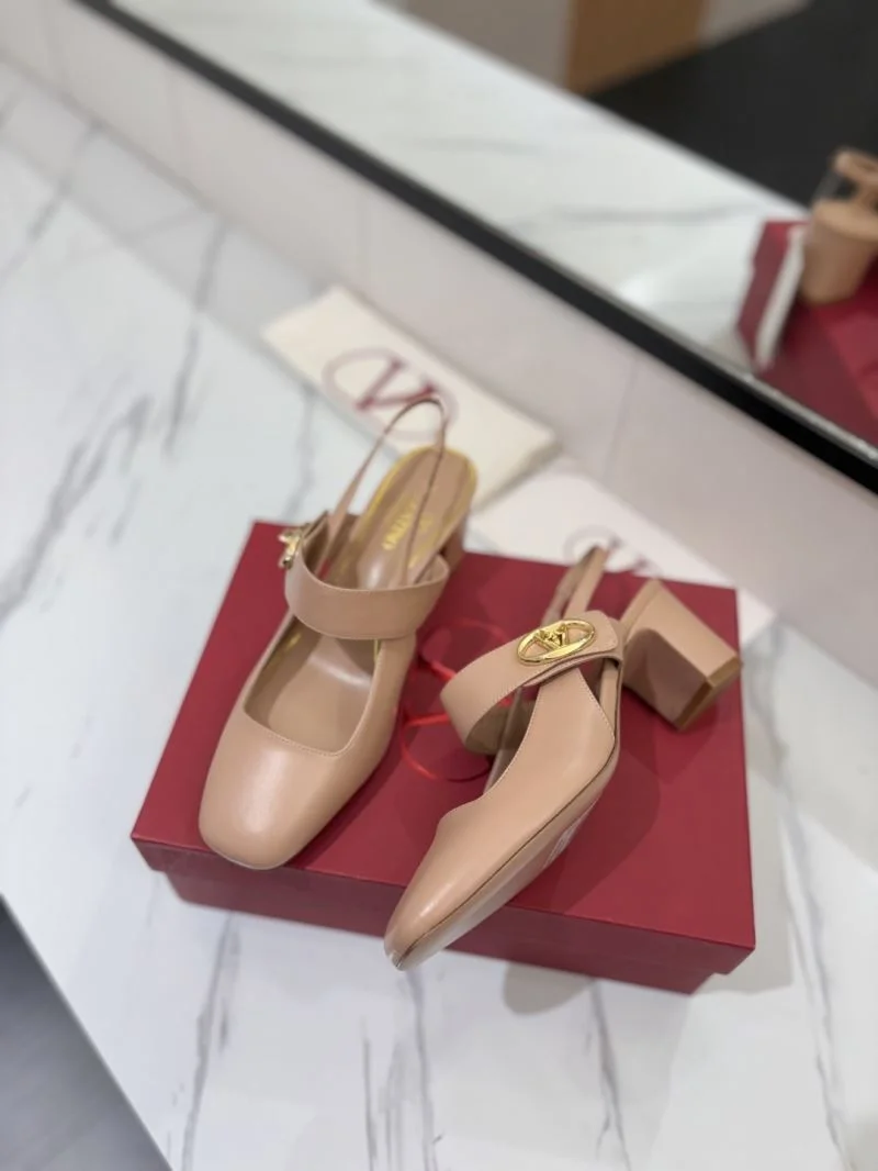 Valentino Sandals Trendy 36604