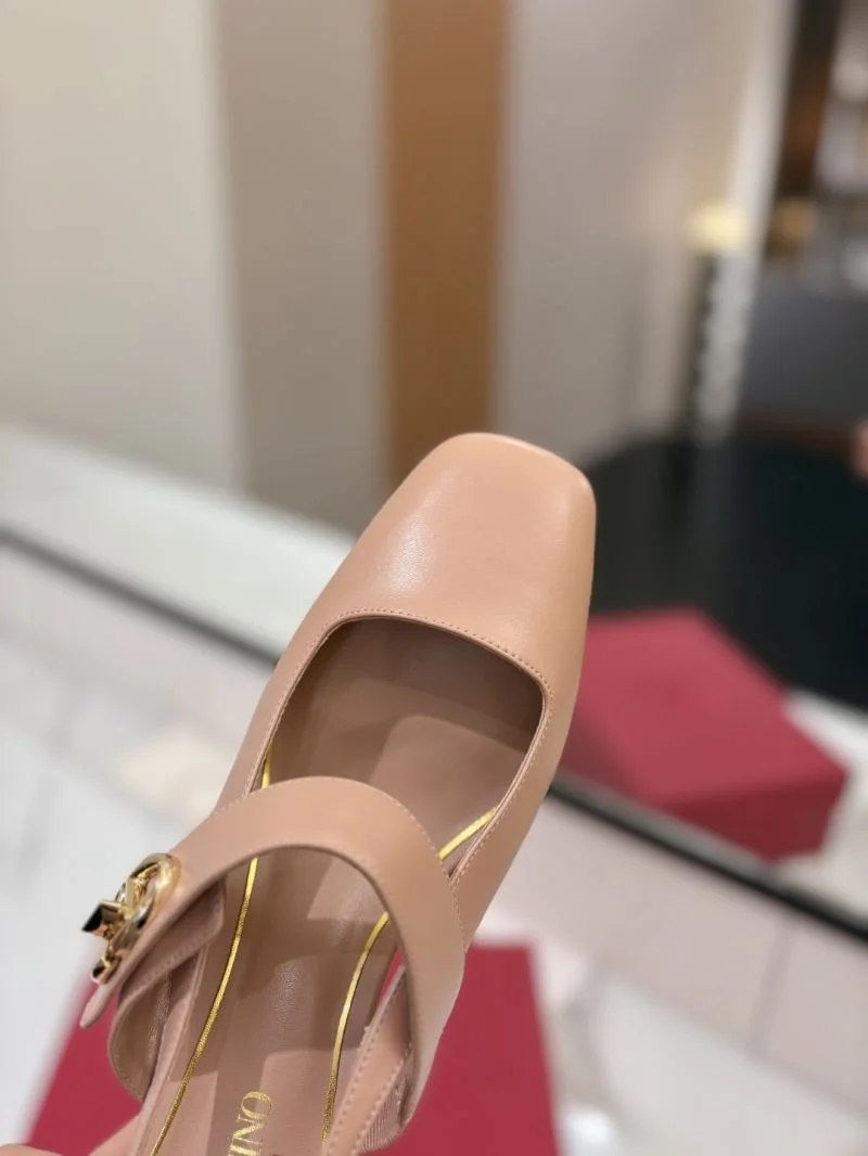 Valentino Sandals Trendy 36604