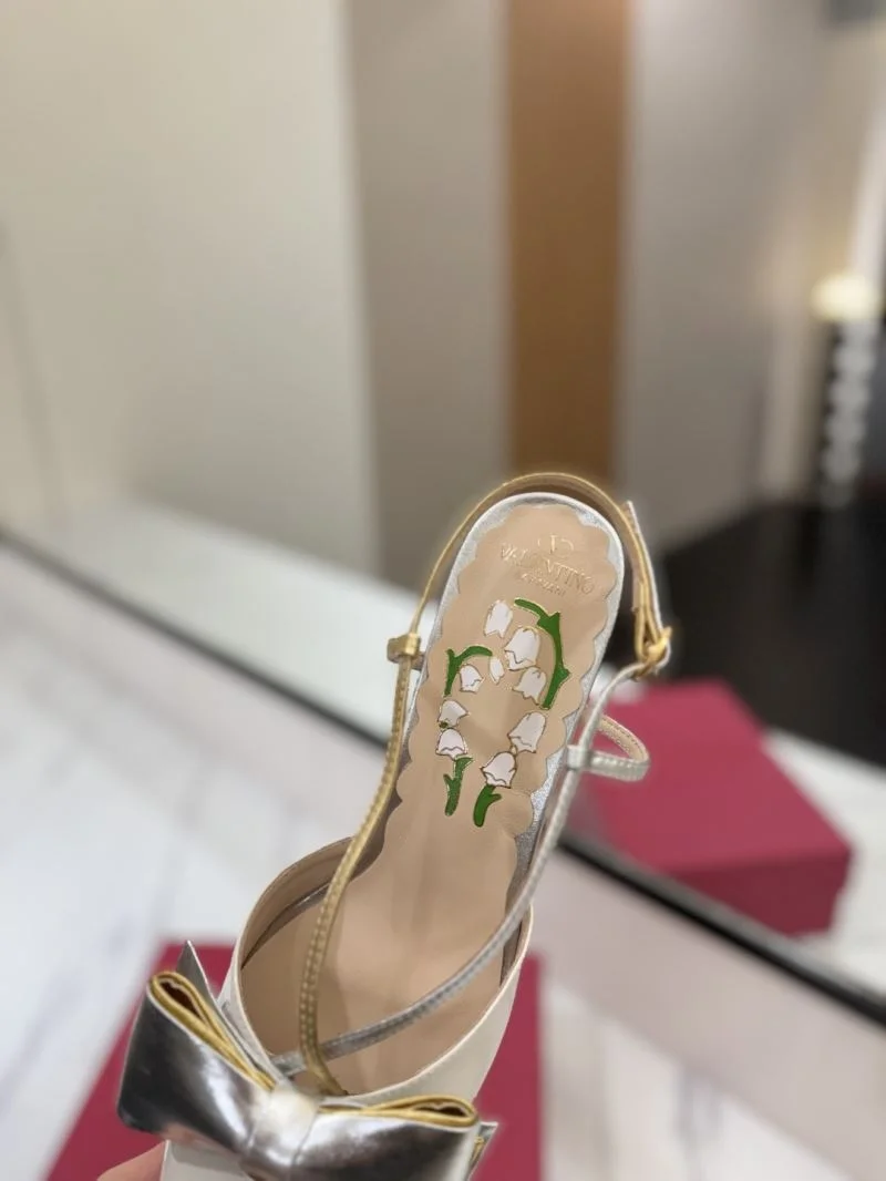 Valentino Sandals Upgraded 36603