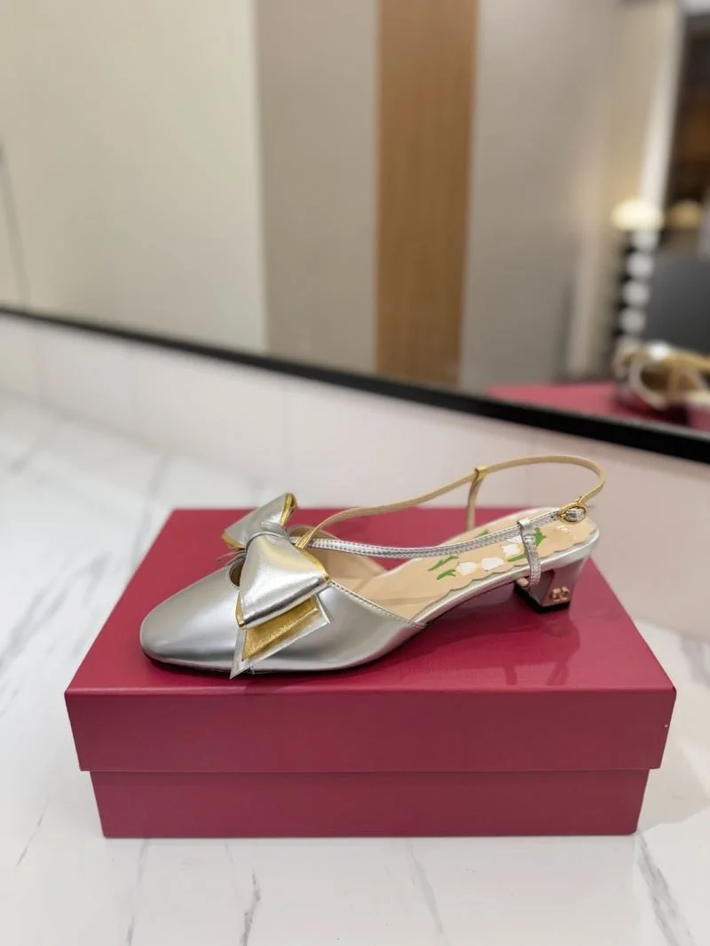 Resilient Valentino Sandals 36607