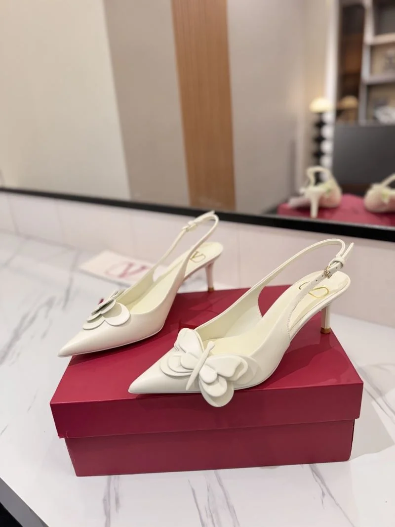 Snug Valentino Sandals 36599