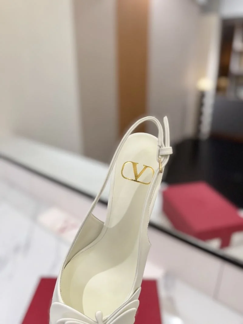 Snug Valentino Sandals 36599