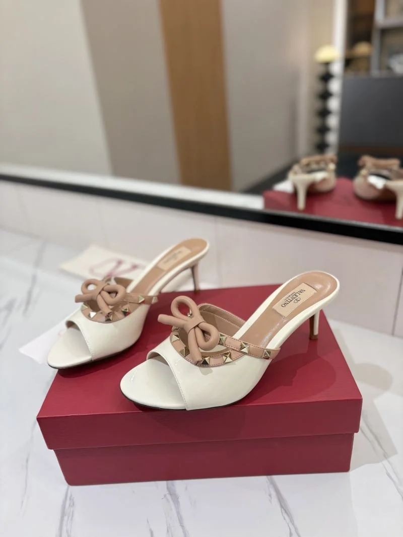 FlexibleFit Valentino Sandals 36596