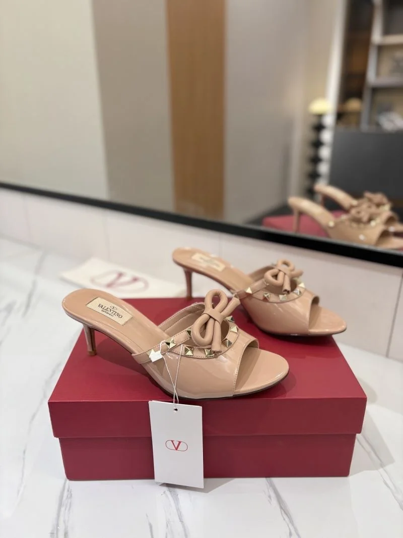 Valentino Sandals Neat 36580