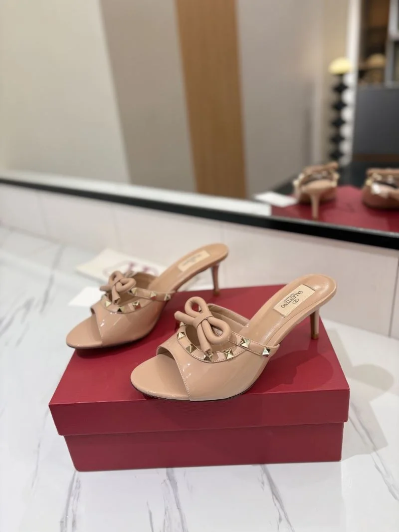 Valentino Sandals Neat 36580
