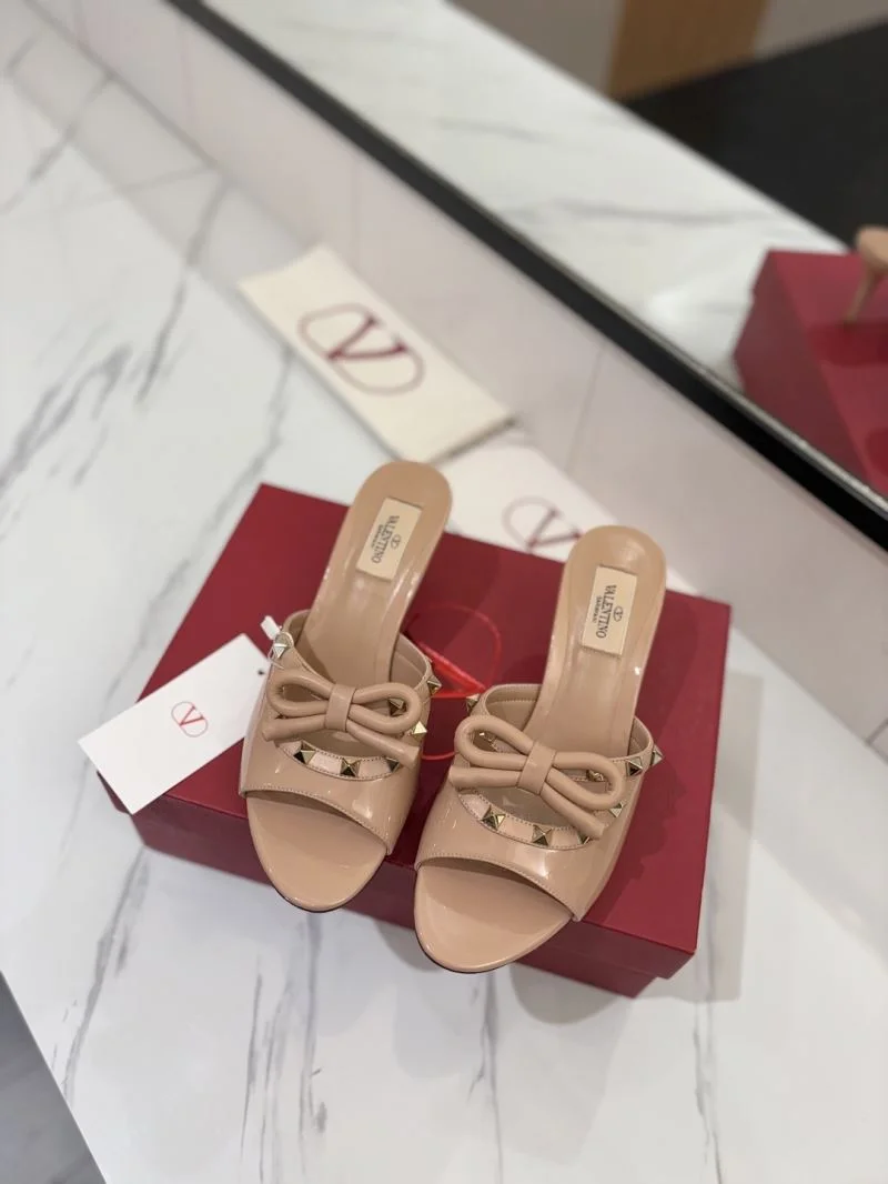 Valentino Sandals Neat 36580