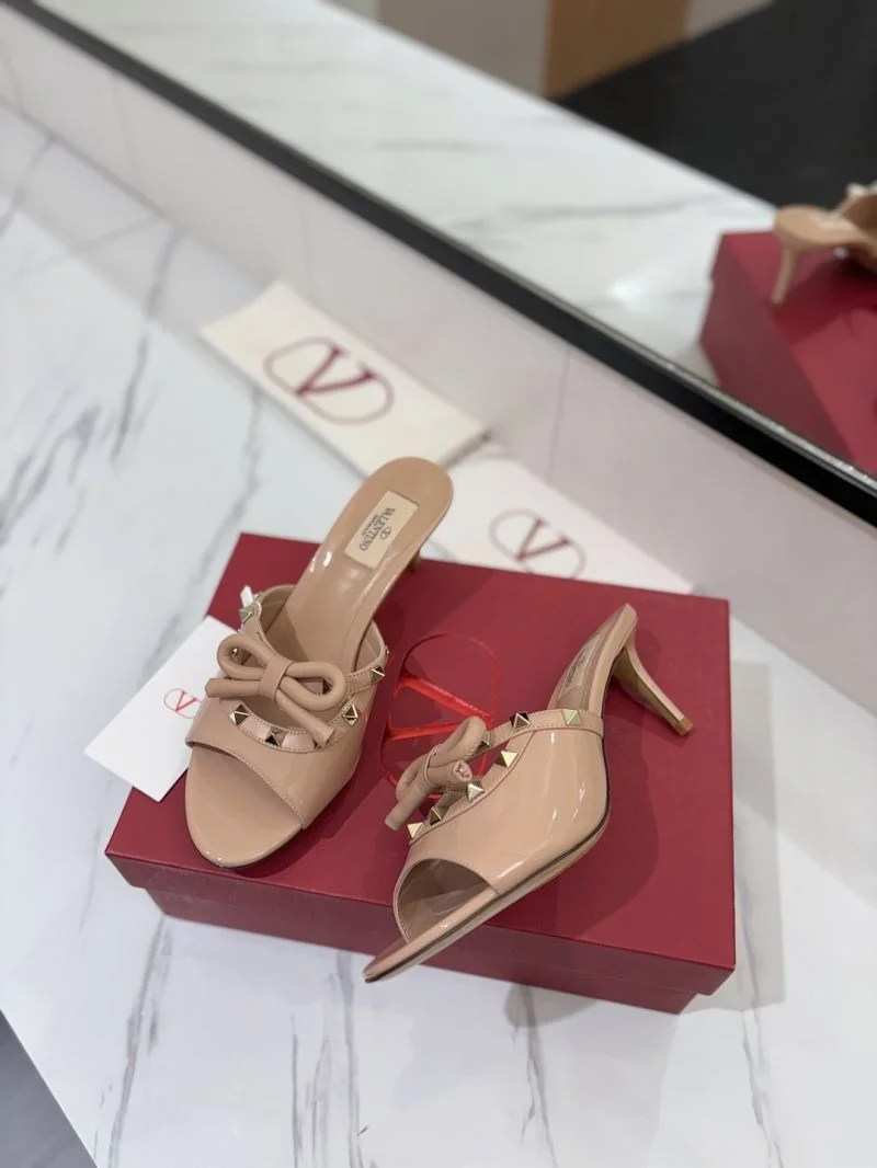 Valentino Sandals Neat 36580