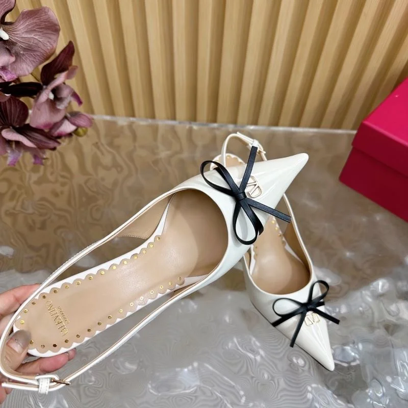 MoistureWicking Valentino Sandals 36578