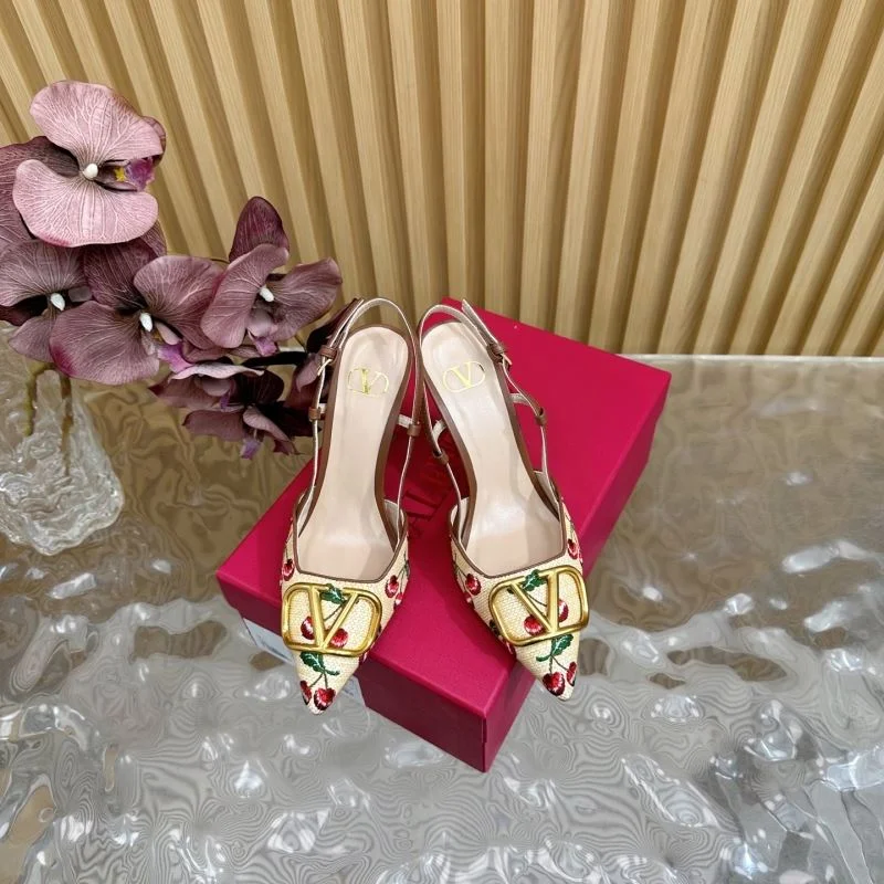 Refined Valentino Sandals 36361