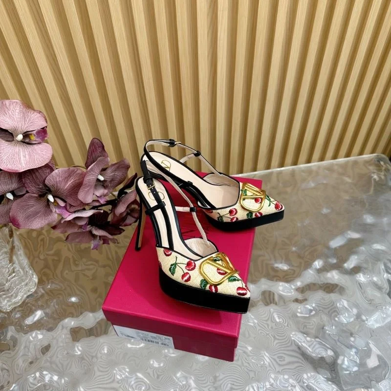 Upgraded Valentino Sandals 36363