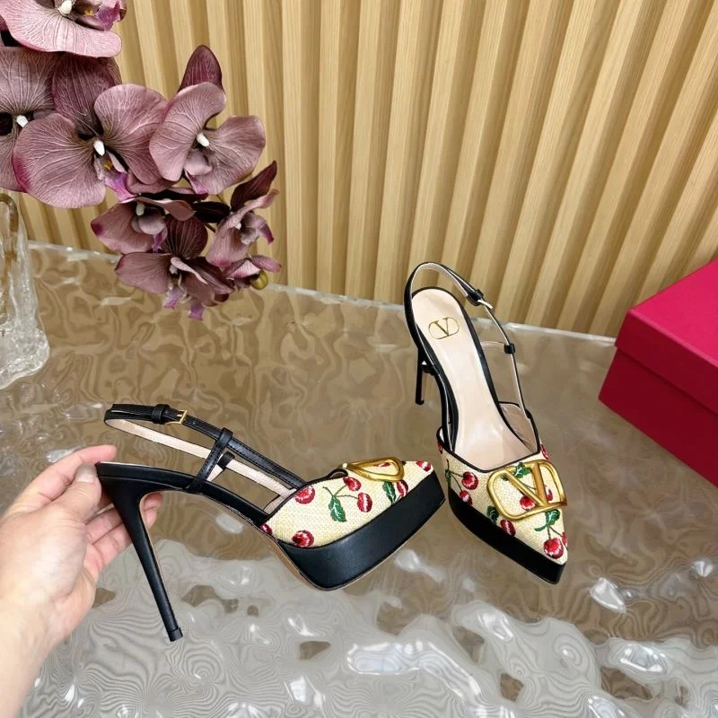 Upgraded Valentino Sandals 36363