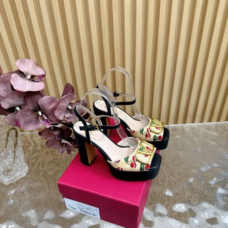 GoodFit Valentino Sandals 36381