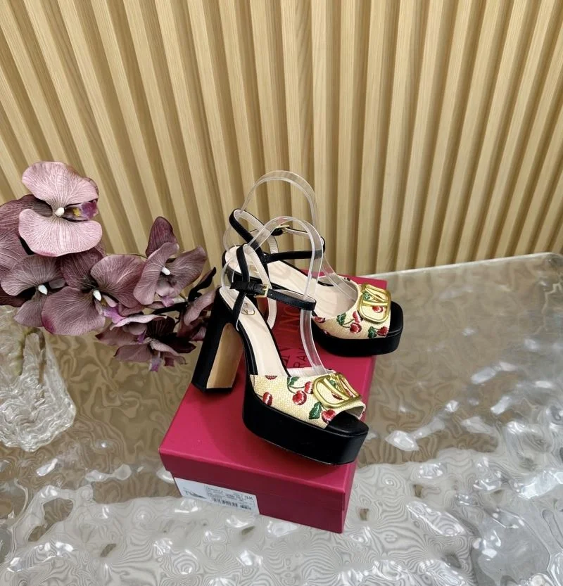 GoodFit Valentino Sandals 36381