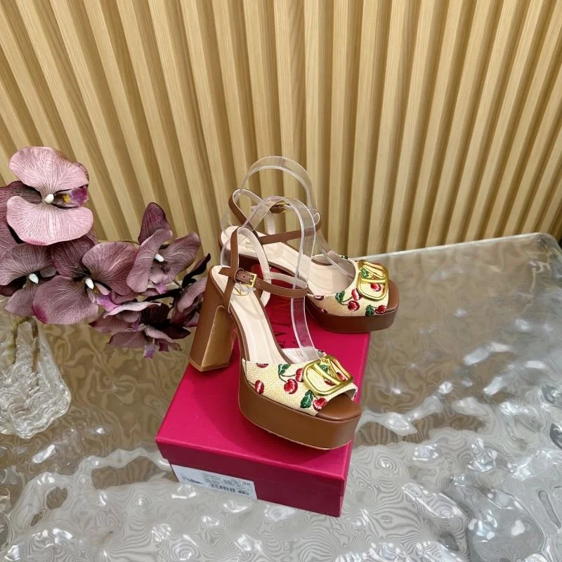 Valentino Sandals Soft 36371