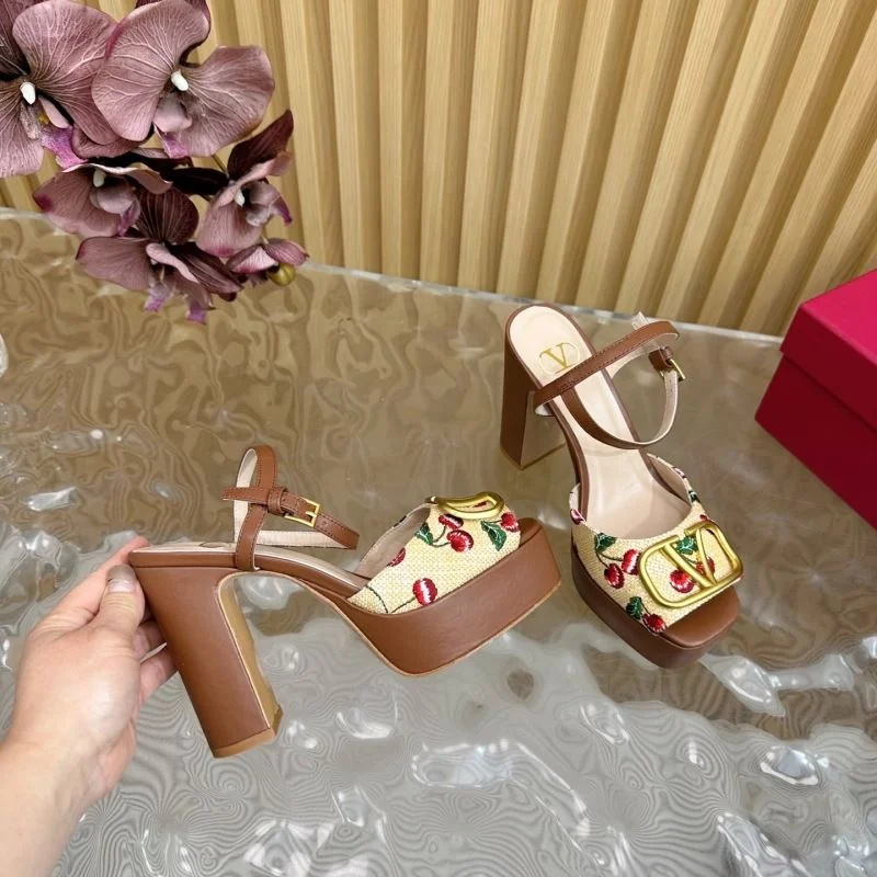 Valentino Sandals Soft 36371