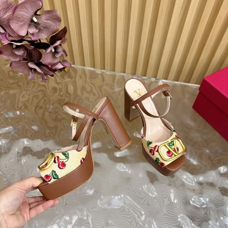 Valentino Sandals Soft 36371