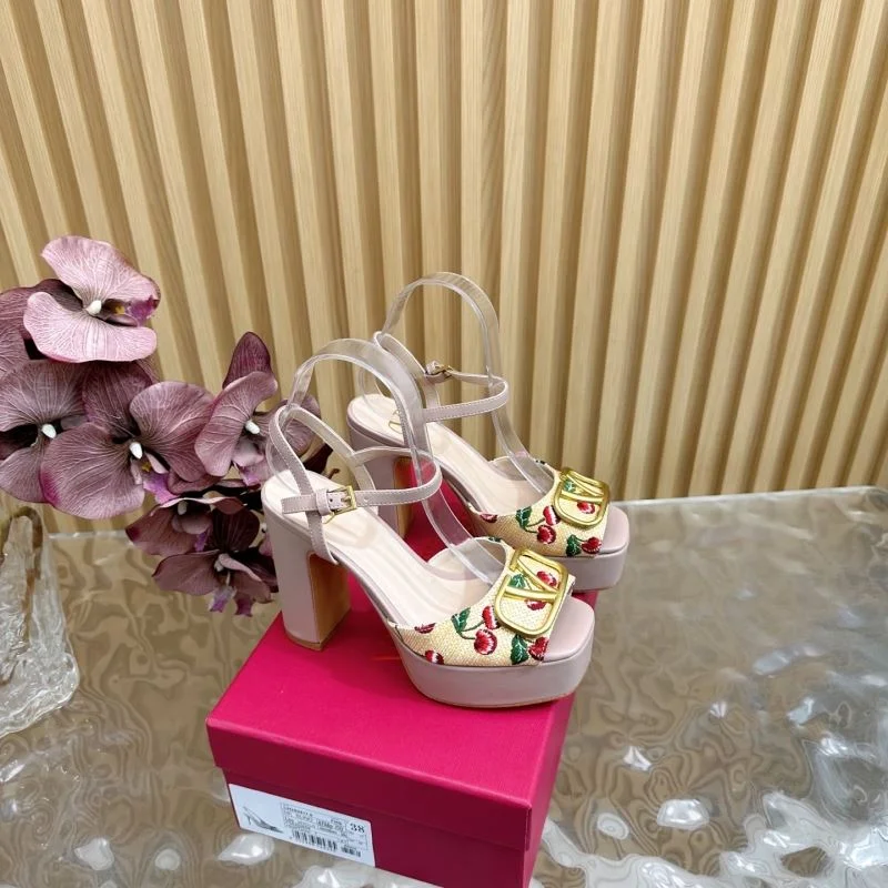 Valentino Sandals NewStyle 36352