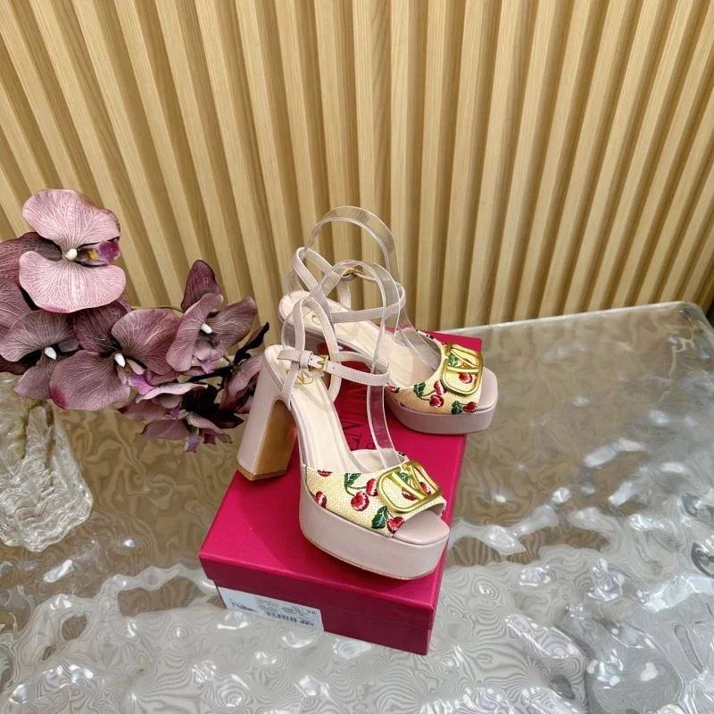 Valentino Sandals NewStyle 36352
