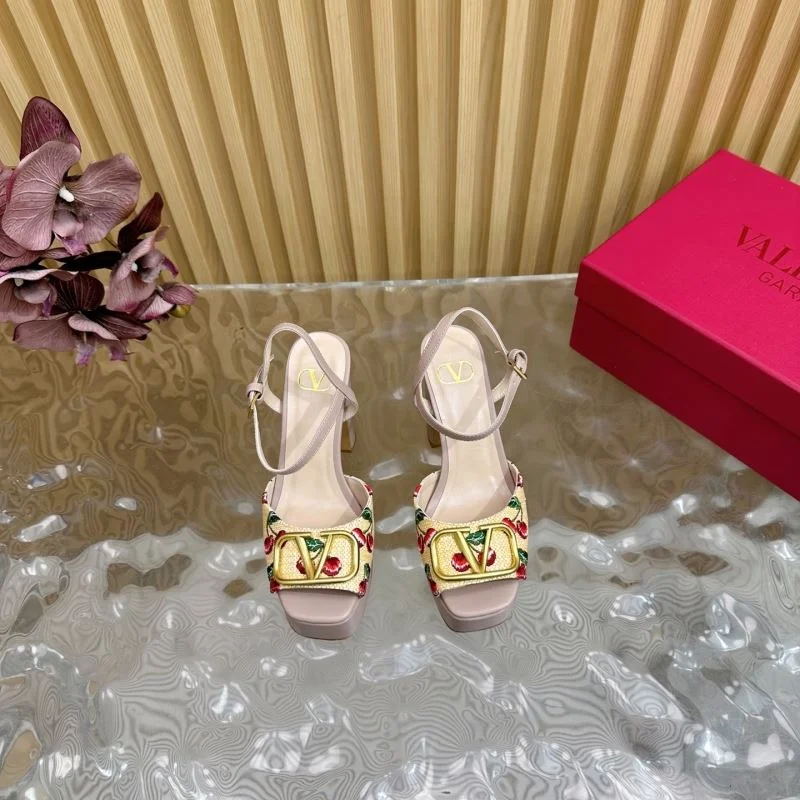 Valentino Sandals NewStyle 36352