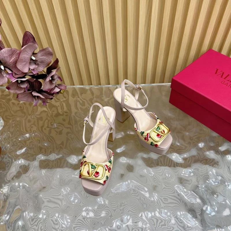 Valentino Sandals NewStyle 36352