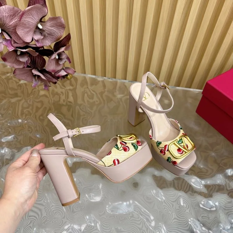 Valentino Sandals NewStyle 36352