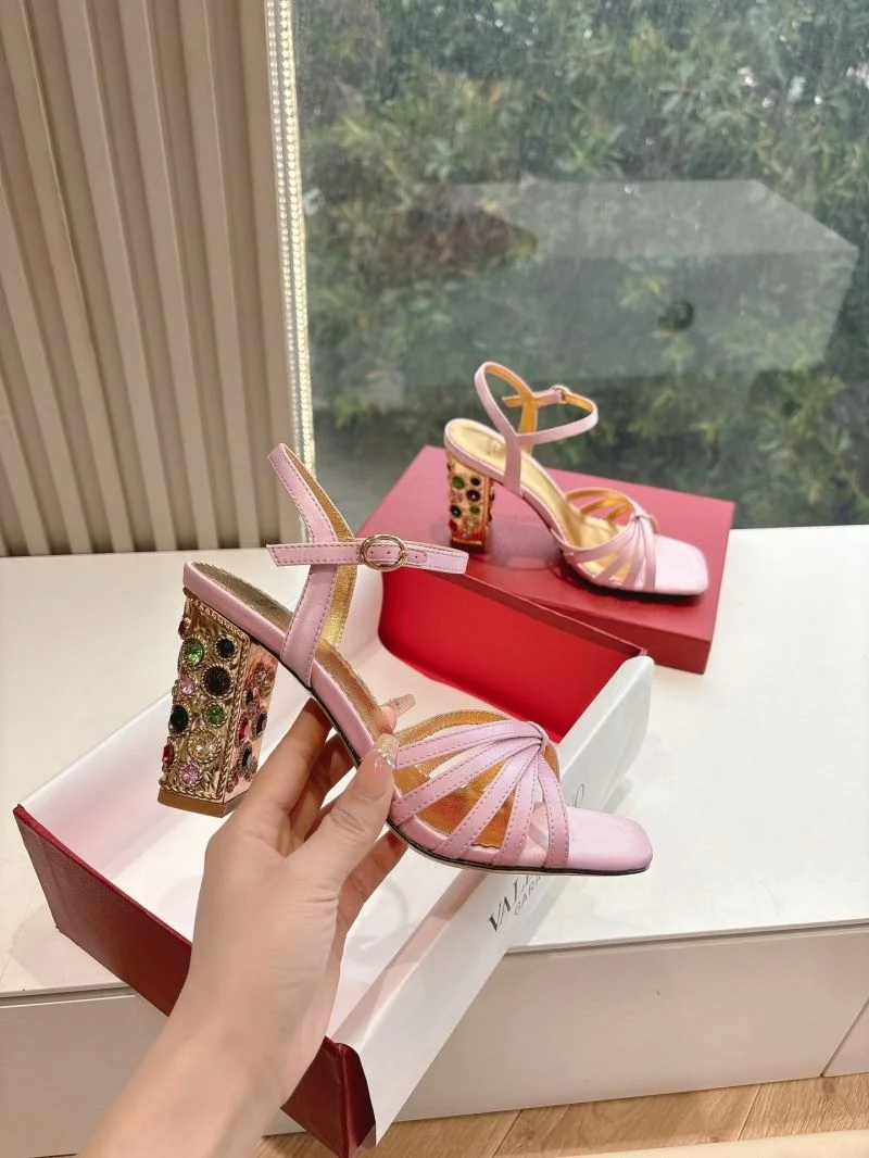 SmoothTexture Valentino Sandals 36368