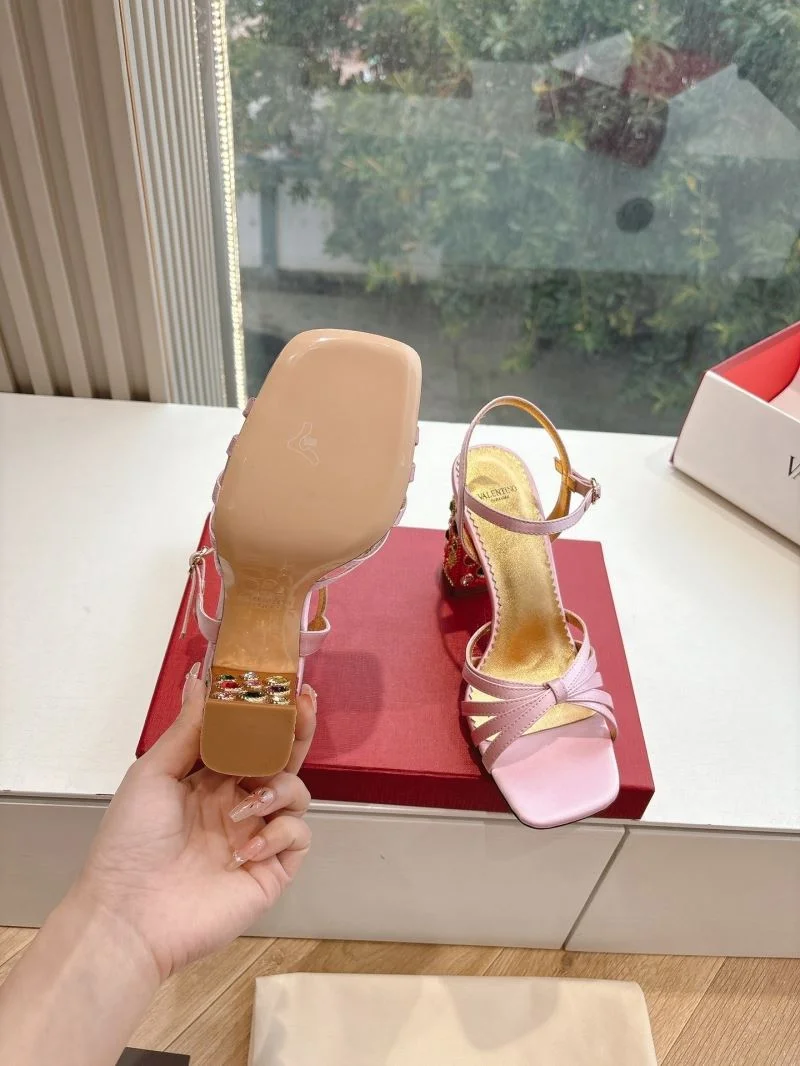 SmoothTexture Valentino Sandals 36368
