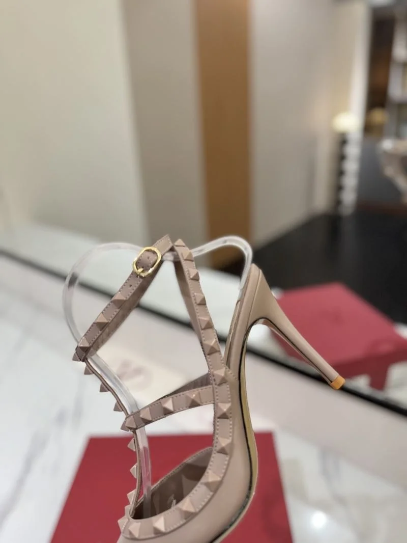 Compact Valentino Sandals 36349