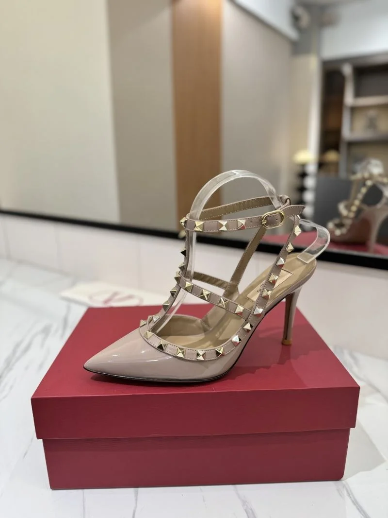 Sporty Valentino Sandals 36333