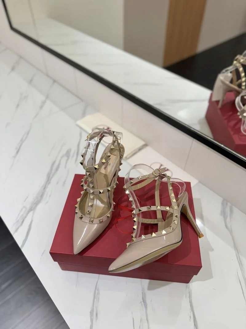 Sporty Valentino Sandals 36333