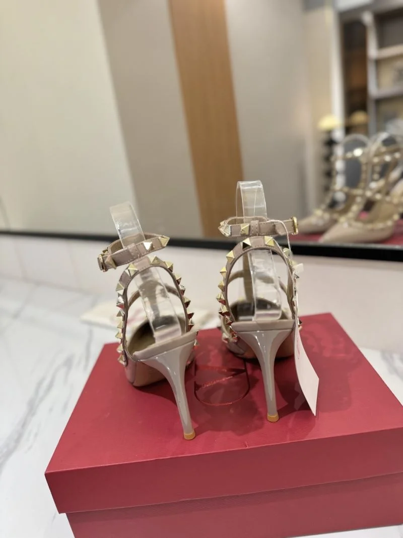 Sporty Valentino Sandals 36333