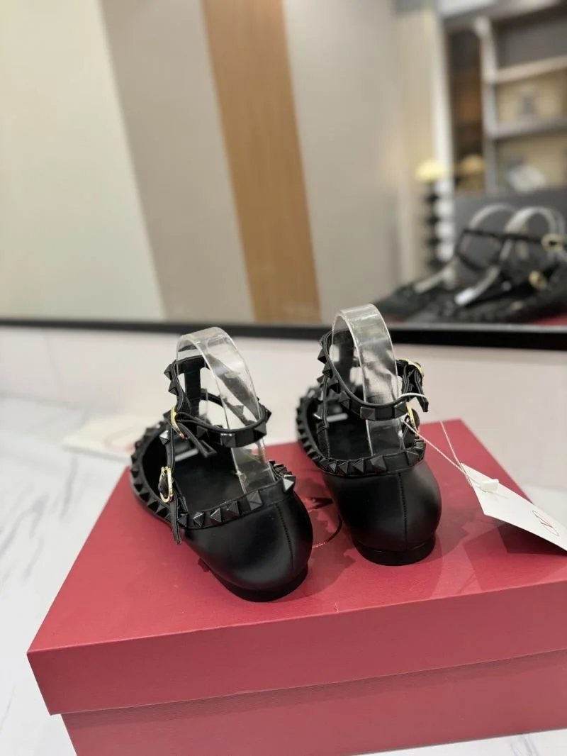 SportInspired Valentino Sandals 36321
