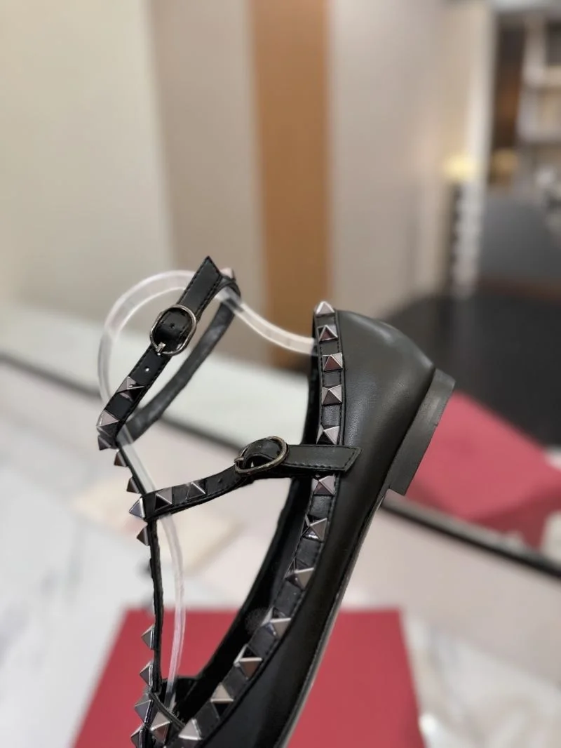 Valentino Sandals FashionForward 36318