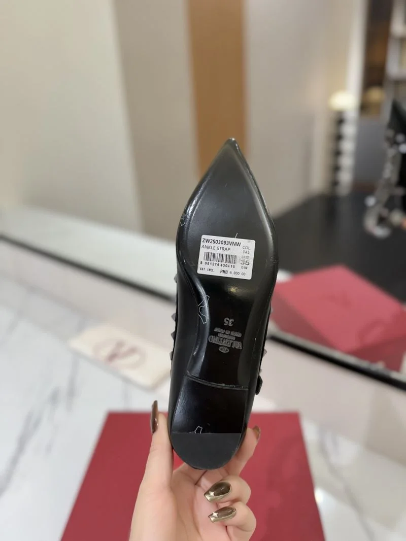 Valentino Sandals FashionForward 36318