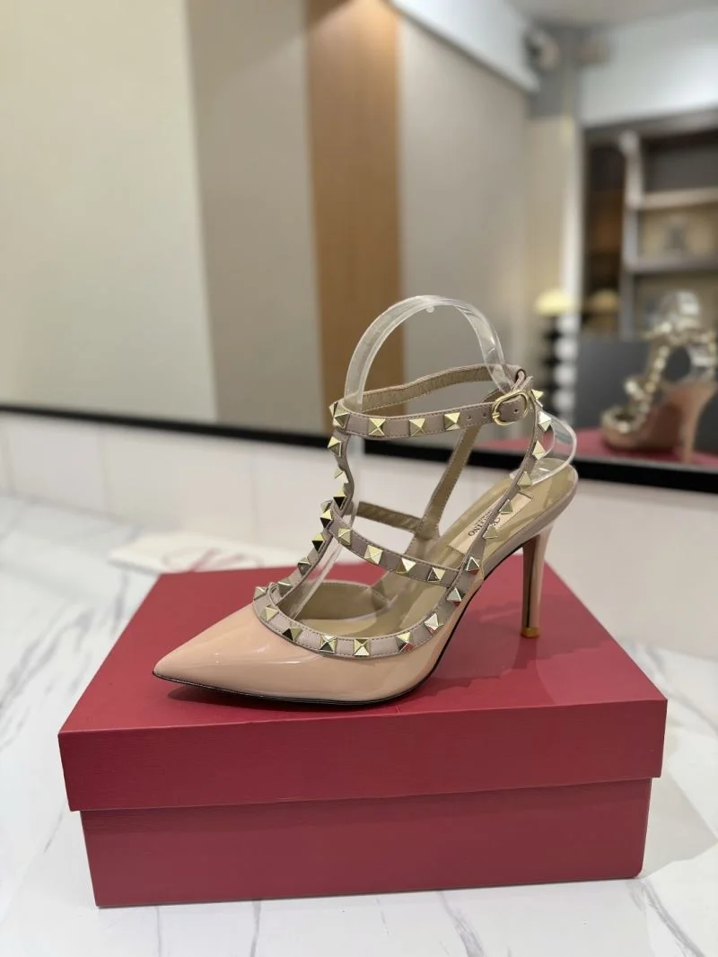 Vibrant Valentino Sandals 36328