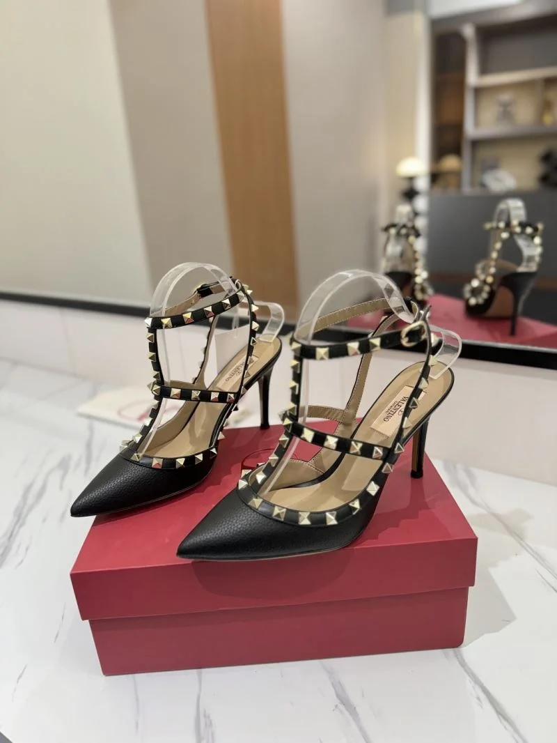 Packable Valentino Sandals 36329