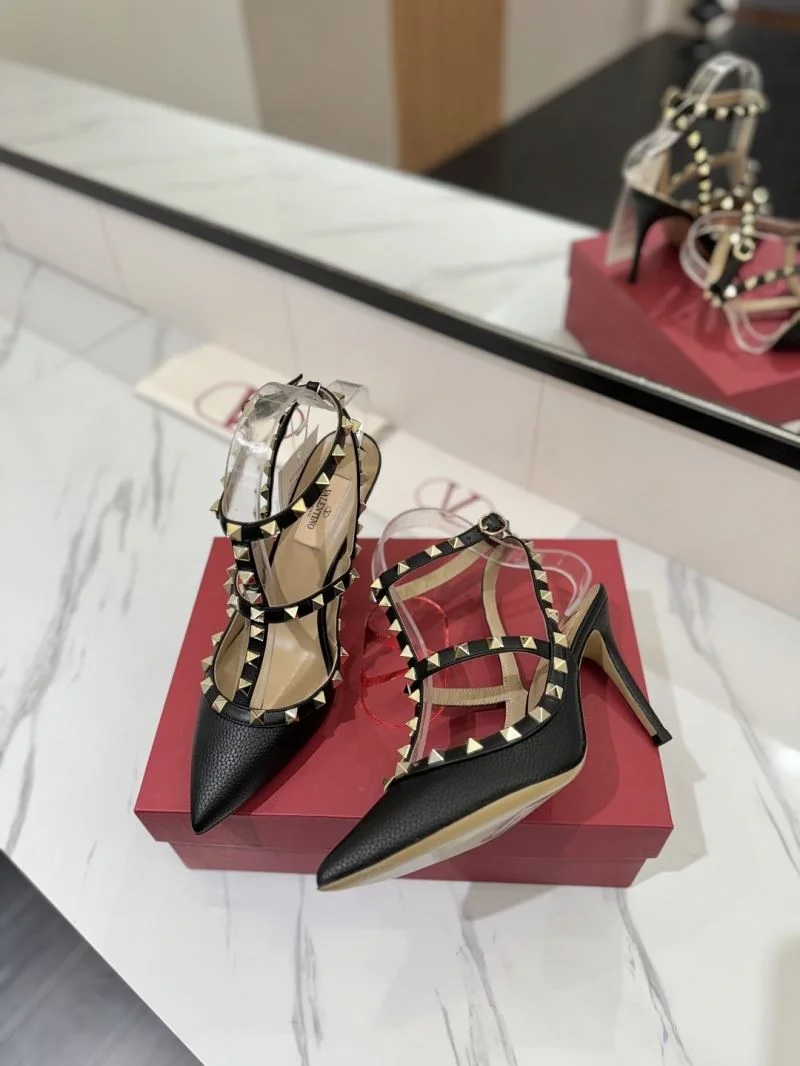 Packable Valentino Sandals 36329